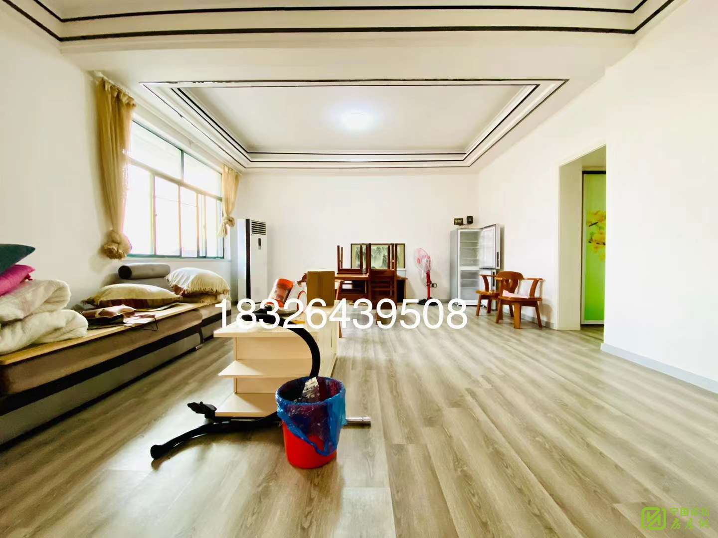 时代广场旁别墅4楼3室2厅，家具家电齐全，做饭洗澡方便，随时看房
