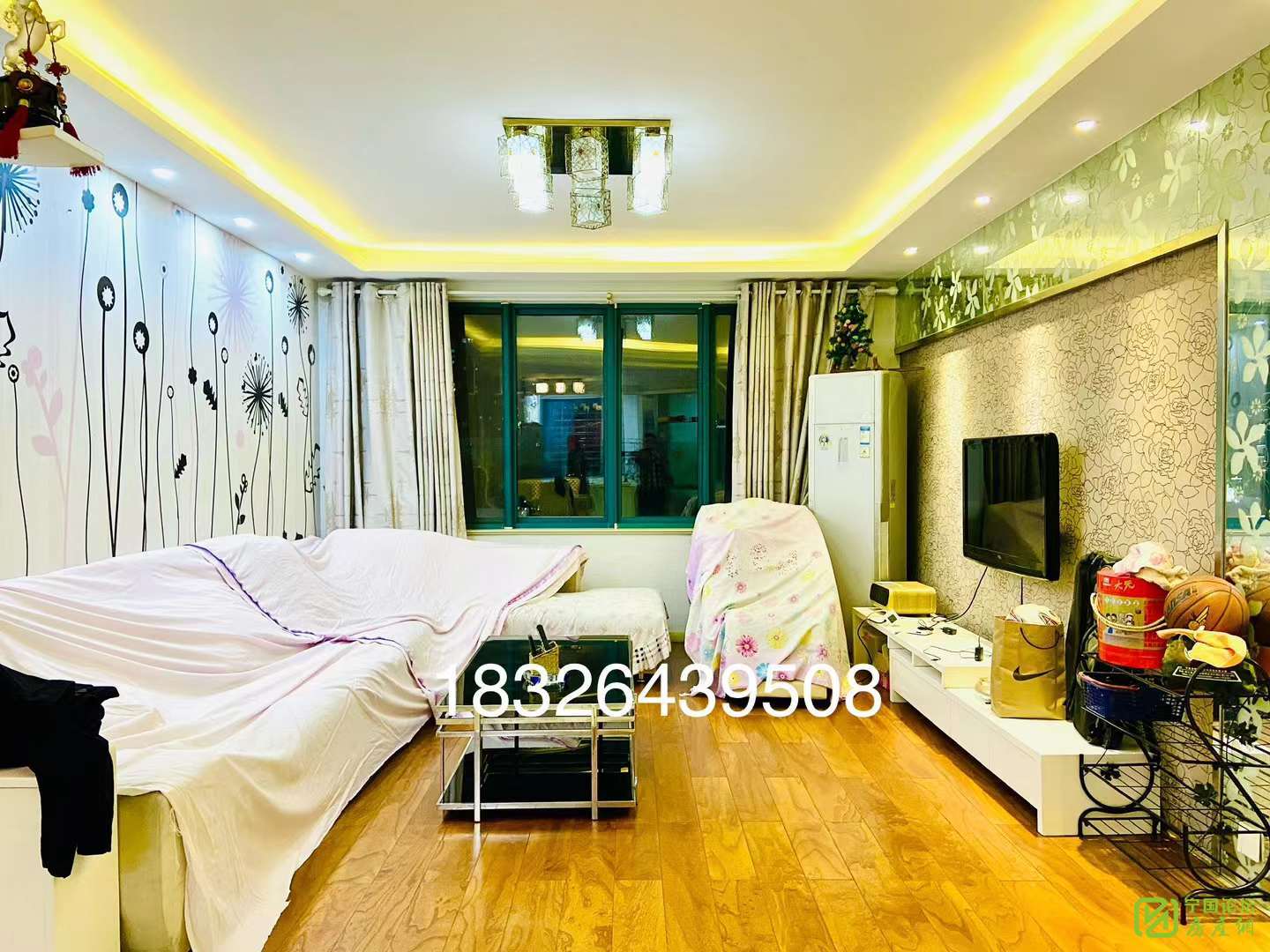 市政府旁5楼3室2厅，家具家电齐全，做饭洗澡方便，随时看房