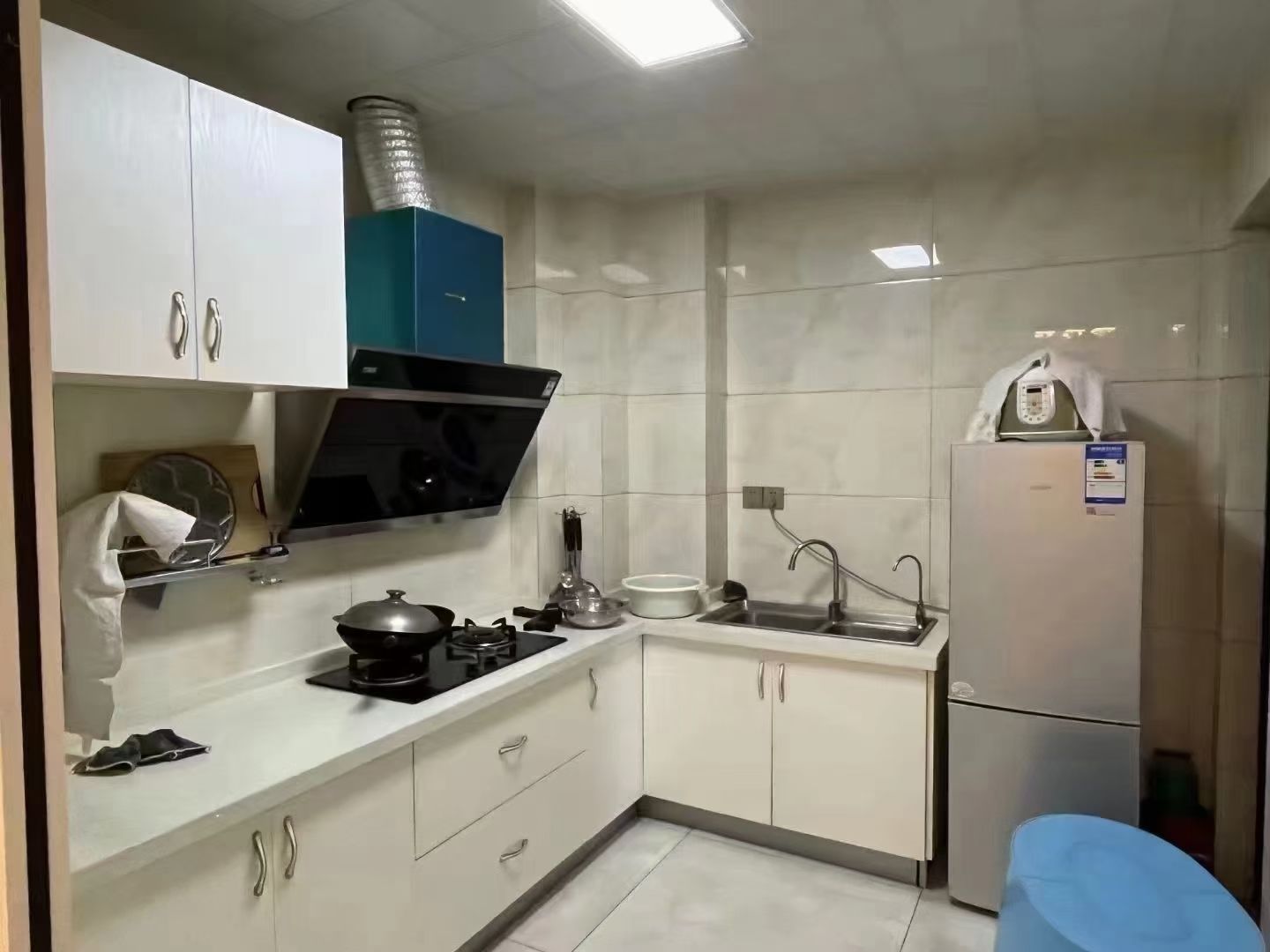 城南片区，宁阳公园附近，周边有农贸市场，学校，医院，公园，配套设施齐全